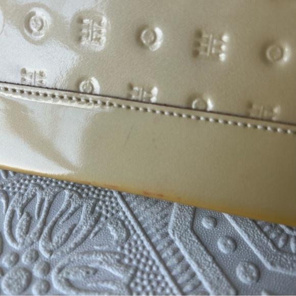 Arcadia Embossed Genuine Leather Handbag EUC - Picture 11 of 15